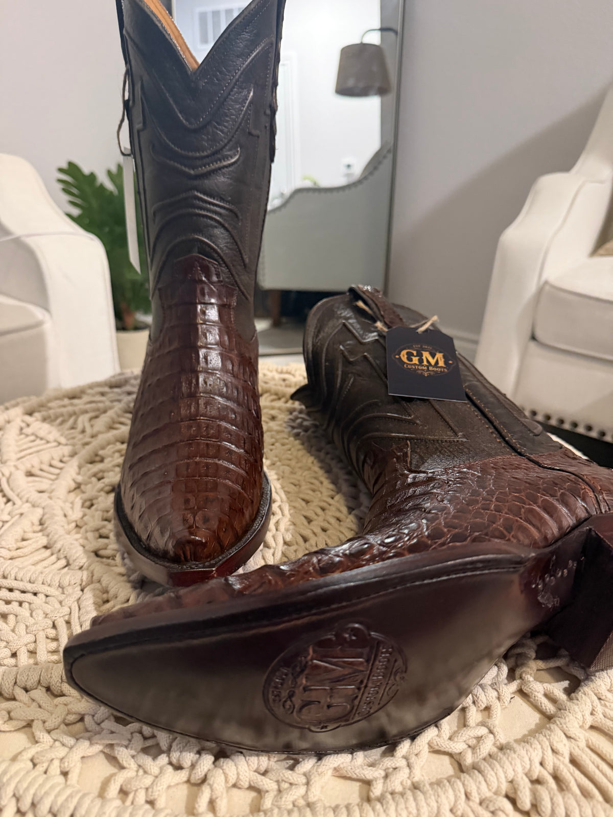 CAIMAN BACK CUT